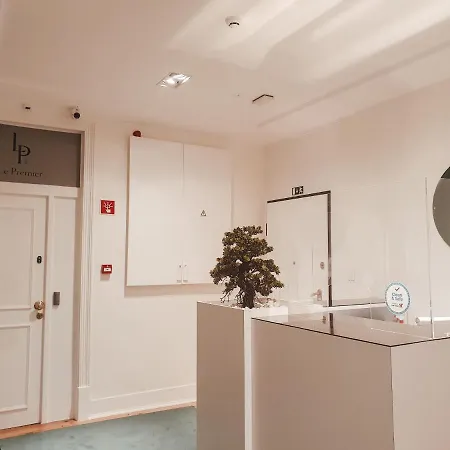 Le Premier Отель типа 