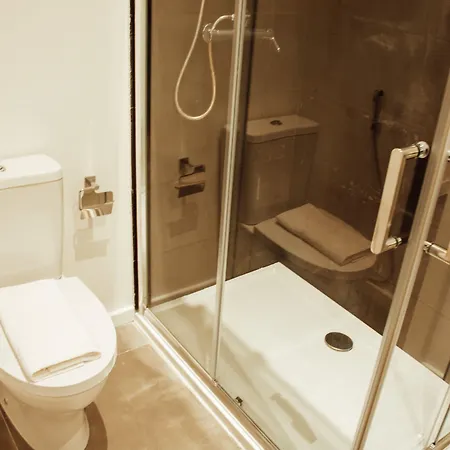 Nocleg ze śniadaniem Le Premier 3*