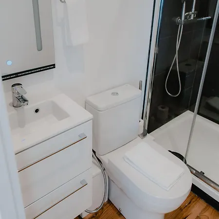 Le Premier Nocleg ze śniadaniem